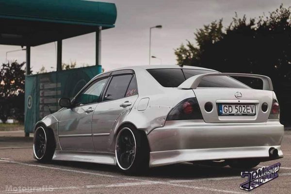 Aileron ALTEZZA IS
